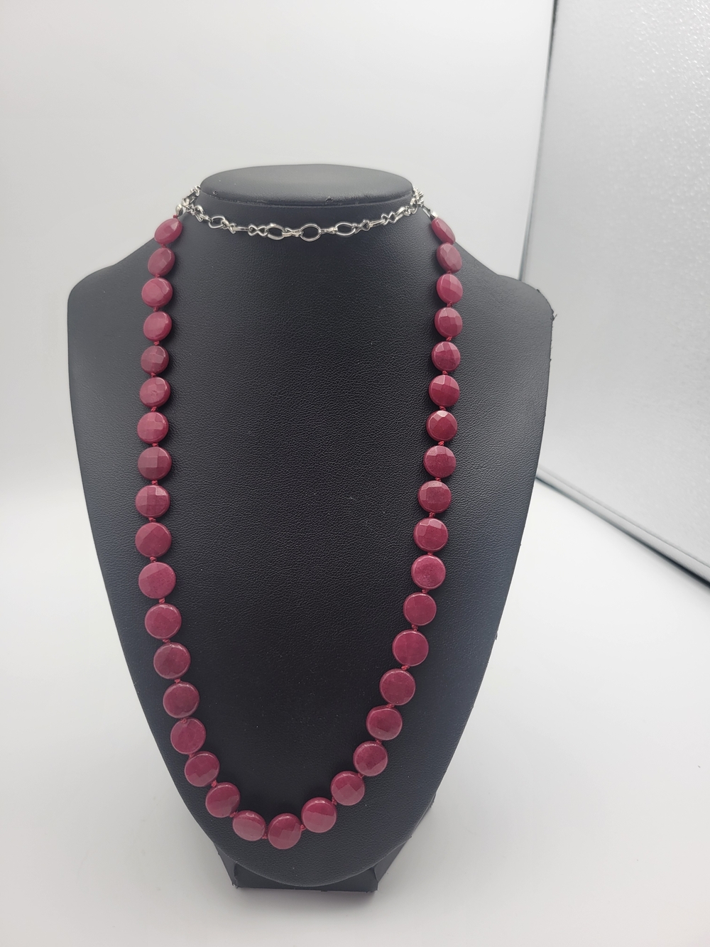 Unbranded Pink glass or stone Beaded Necklace